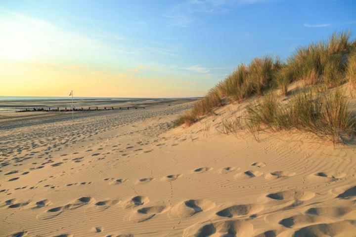 Cottage Proche Du Bord De Mer Et Au Coeur Des Dunes Merlimont-Plage Eksteriør bilde